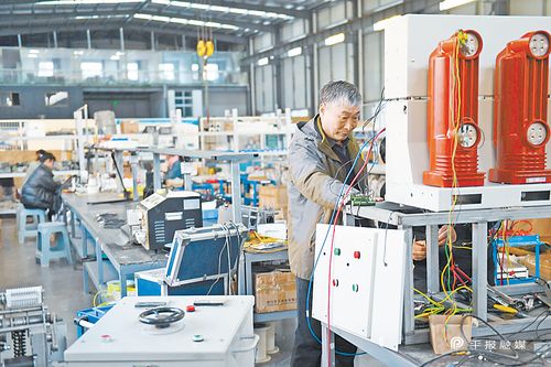 生产高新技术产品与技术服务的融合创新之路